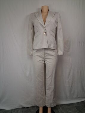 Kim Rogers Cream and Gray Pinstripe Two-Piece Pantsuit